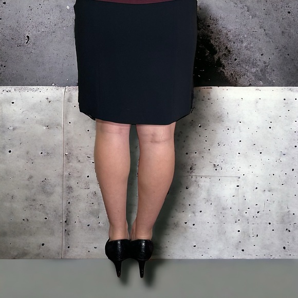 Ann Taylor -Women’s Black Business Skirt -Knee-Length/Double Pleats -Tag Size 4 - Picture 3 of 16